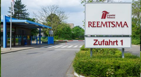 Reemtsma, Standort Langenhagen, Zufahrt 1, Logo